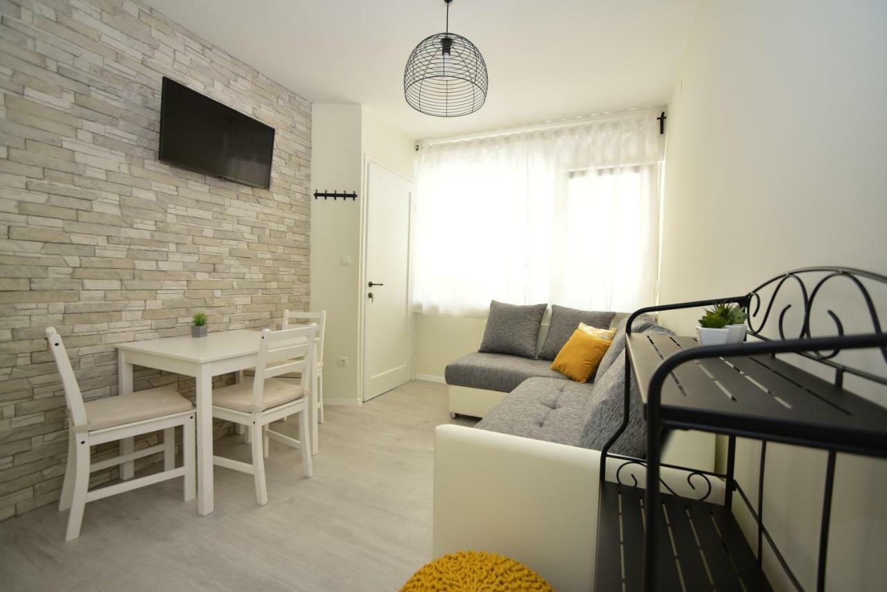 Fjaka Apartament *